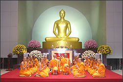 buddhist_monk_ordination_ordinating
